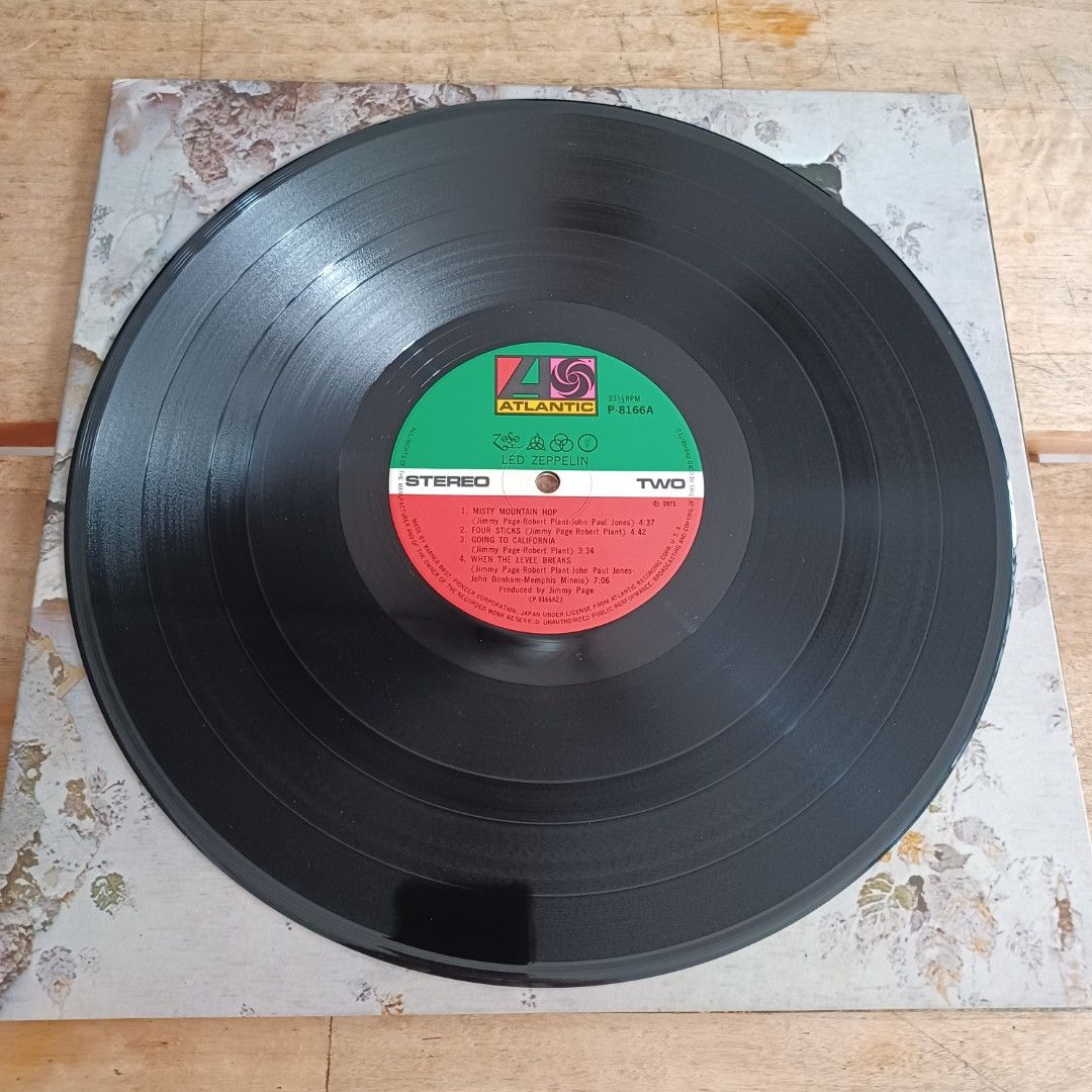 Led Zeppelin, Hobbies & Toys, Music & Media, Vinyls on Carousell