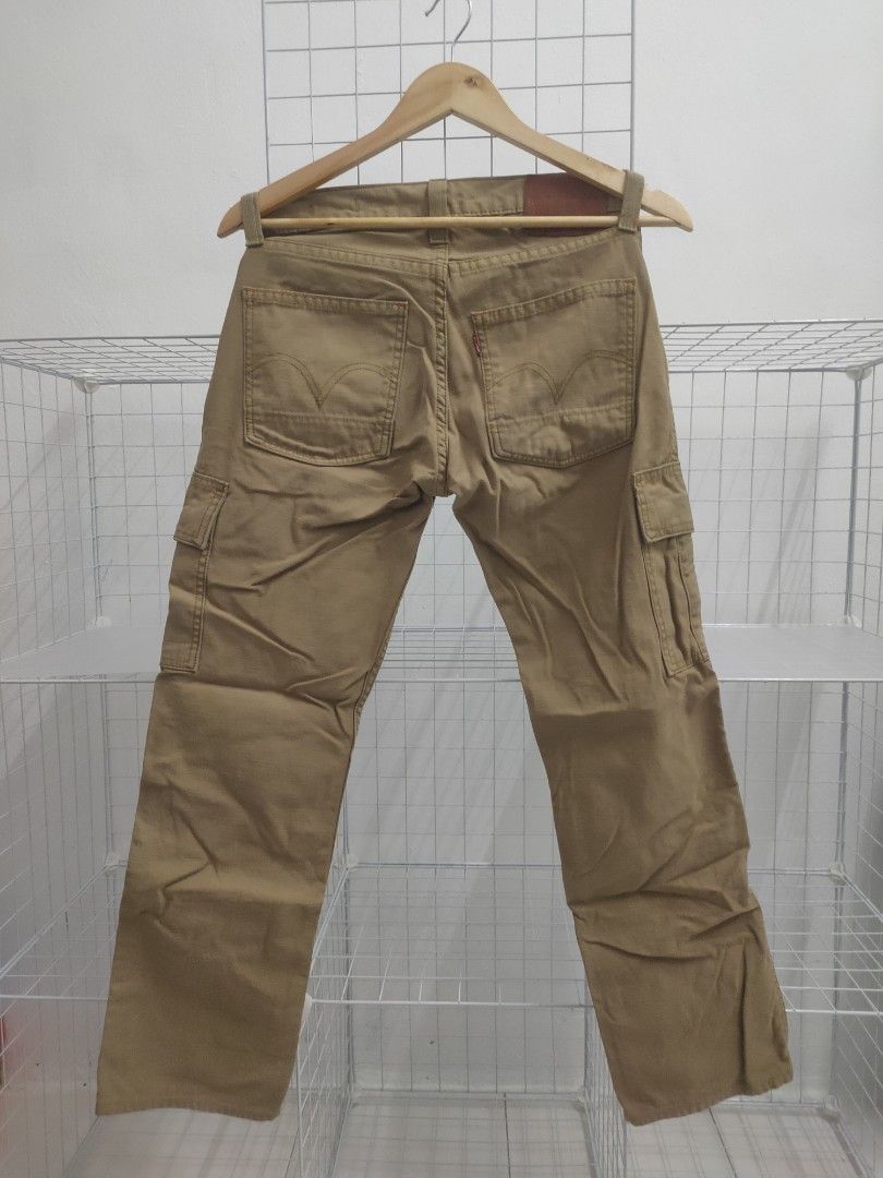 Levi s cargo 505 Men s Fashion Bottoms Chinos on Carousell