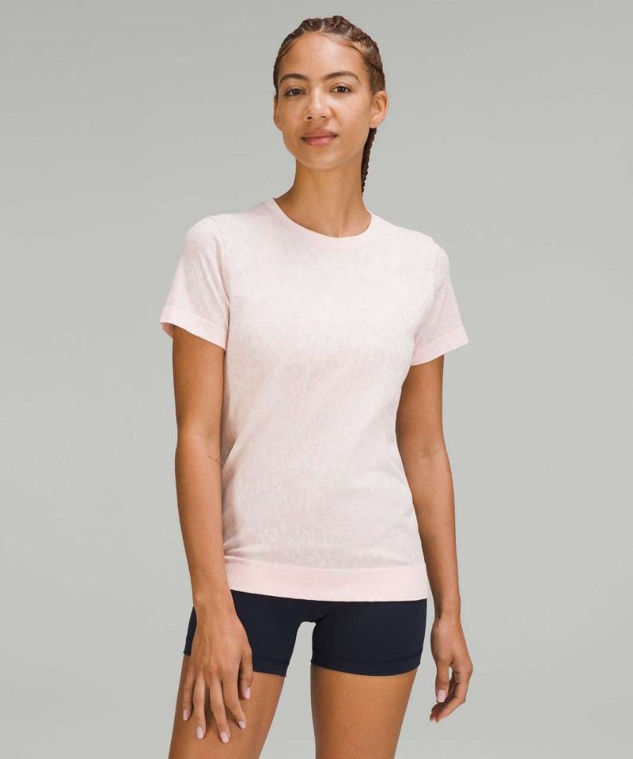 Lululemon Swiftly Tech shirt 2.0 NEW Strawberry Milkshake Color Size 4