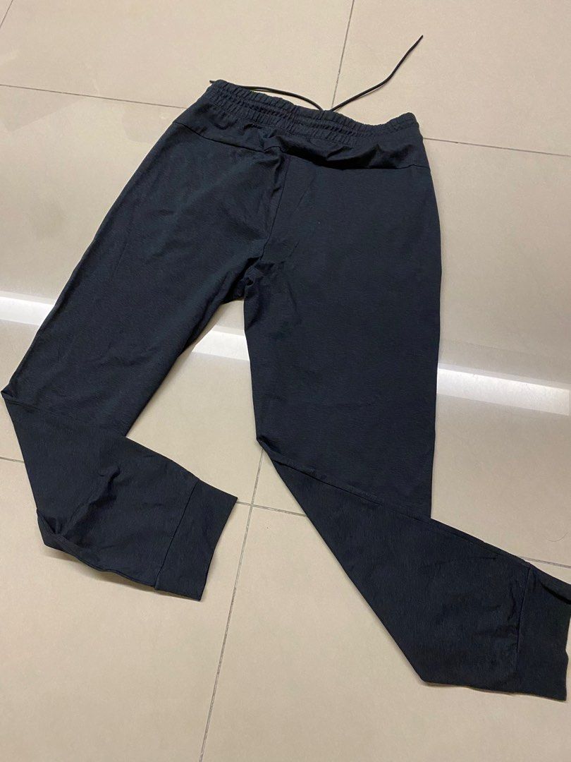 M] Uniqlo Ultra Stretch DRY-EX Jogger Pants - Dark blue, Men's Fashion,  Bottoms, Joggers on Carousell