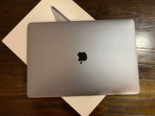 Macbook pro 15 inch 2016 touchbar