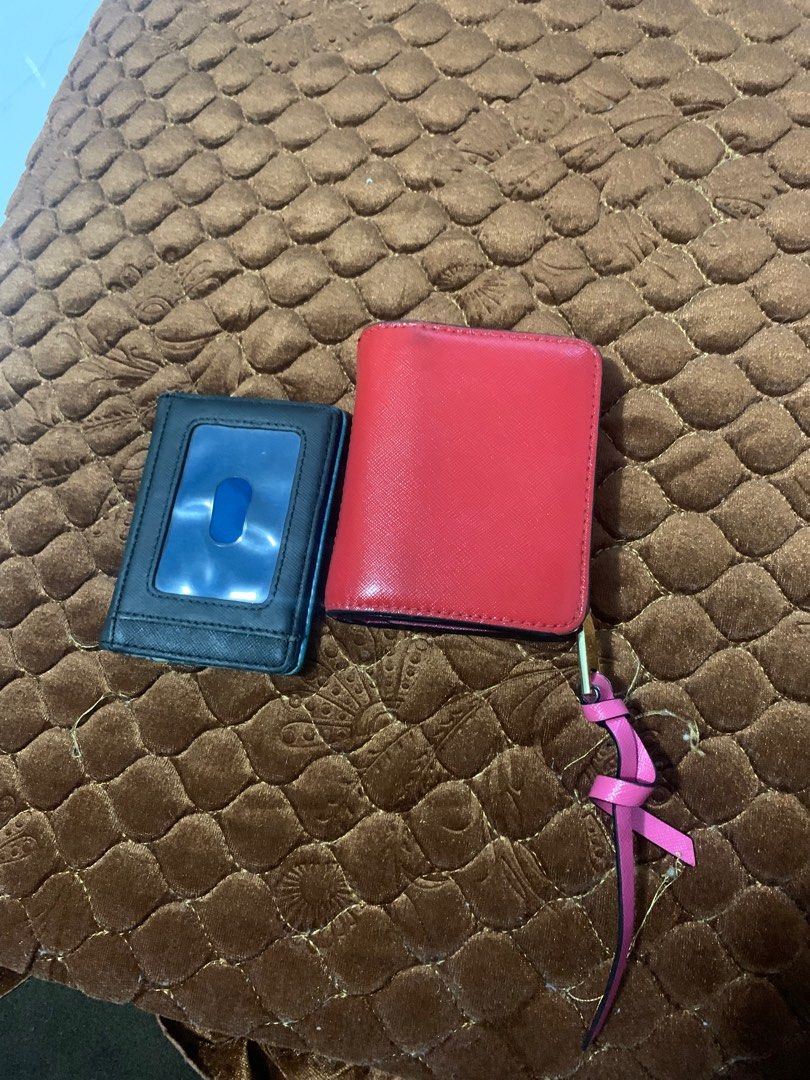 Marc Jacobs snapshot small wallet and Tory Burch cardcase (Category: Luxury Bags & Wallets) located in Quezon City. Submitted by maefurio (Listing ID 1226879390, Image 2). Description: ❣️ 100% authentic money back if proven fake ❣️ Mj Sold Tory burch available .