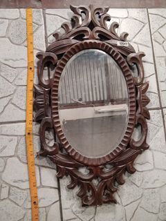 Mirror w Wood Frame