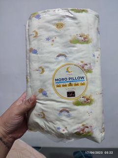 Moro Pillow Size Large Moo Edition