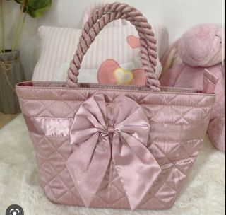 NaRaYa handbag in pink satin *NEW*