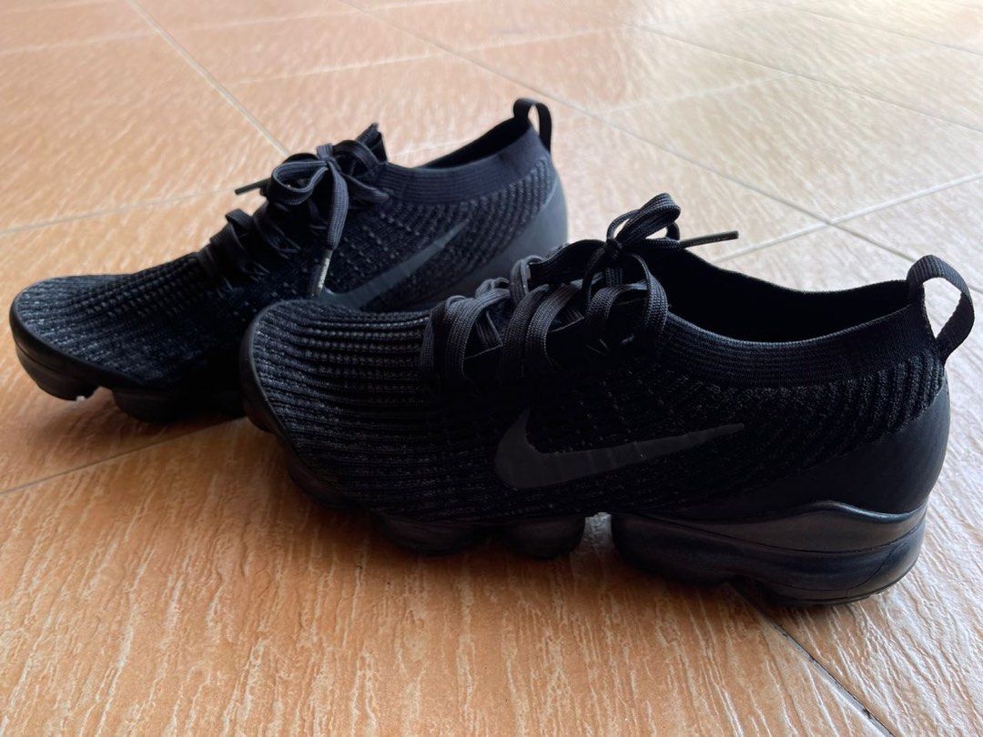 Air vapormax flyknit hotsell 3 women's triple black