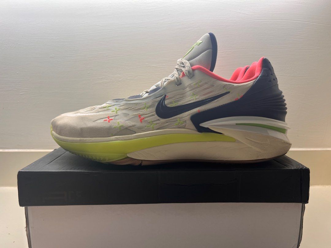 Nike G.T. Cut 2 US10.5 28.5cm, 他的時尚, 鞋類, 運動鞋、球鞋在旋轉拍賣