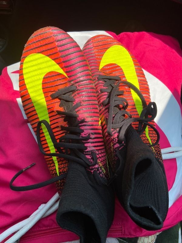 Mercurial superfly v fg cheap soccer cleats black pink blast