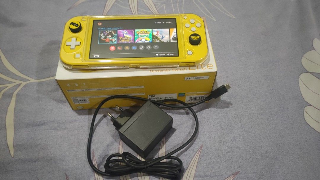 Nintendo Switch Lite Used, Video Gaming, Video Game Consoles, Nintendo on Carousell