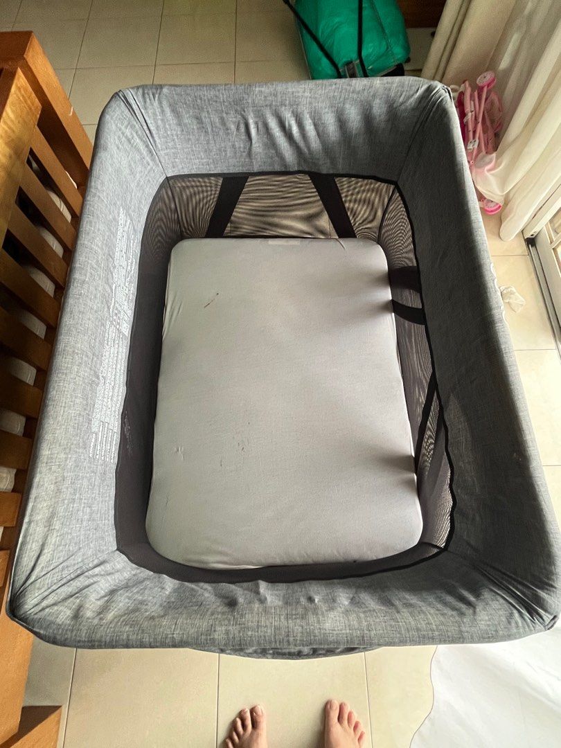 Nuna Sena Aire Travel Crib, Babies & Kids, Baby Nursery & Kids