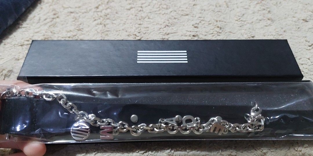 Official Bigbang Leather Strap MADE Bracelet (Category: Bracelets) located in Caloocan City. Submitted by tess0220 (Listing ID 1226993218, Image 3). Description: Negotiable Official Merch RRP: 115 USD ~7k + (Ebay Price).