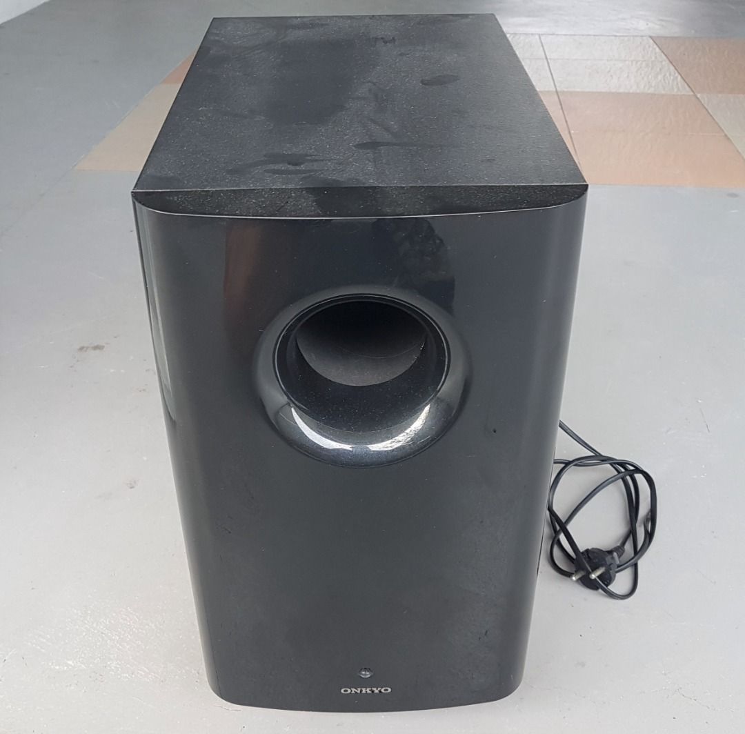 Onkyo Powered SubWoofer, Model SKW501E, 150 watts, Active Subwoofer