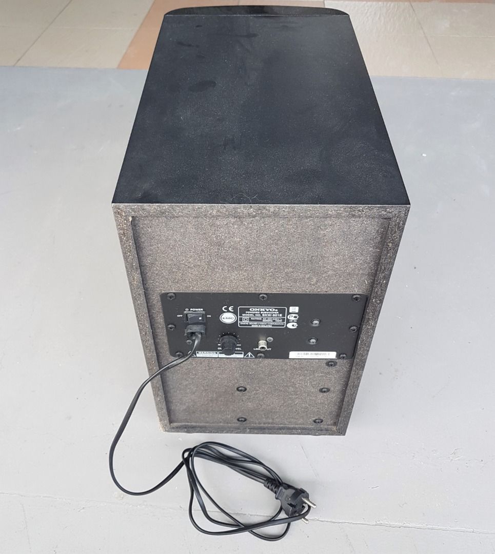 Onkyo Powered SubWoofer, Model SKW501E, 150 watts, Active Subwoofer