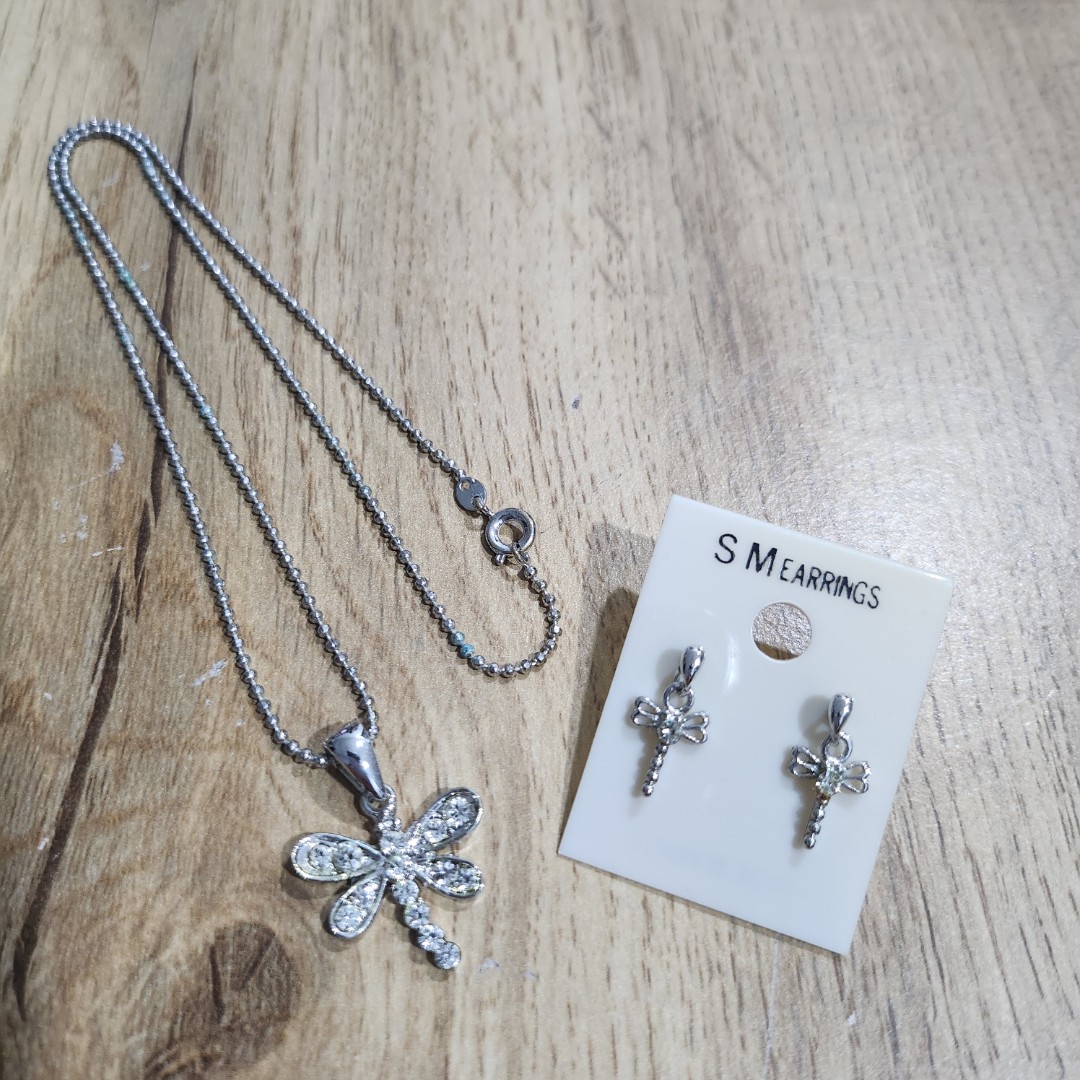 KEMASRAYA Preloved dragonfly necklace and earrings, Women's Fashion, Jewelry  & Organisers, Necklaces on Carousell