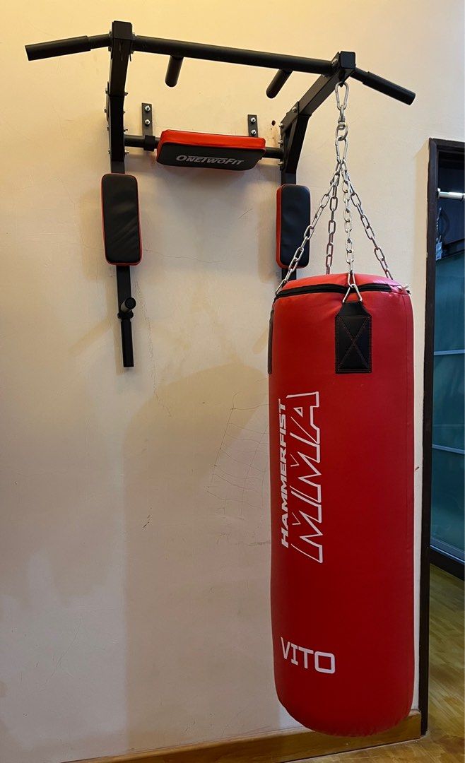 Punching Bag & Pull Up Bar Multifunctional, Sports Equipment, Exercise & Fitness, Cardio