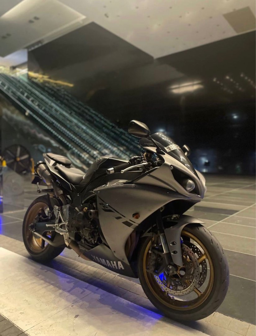 Yamaha R1 2011 , Motorcycles, Motorcycles for Sale, Class 2 on Carousell