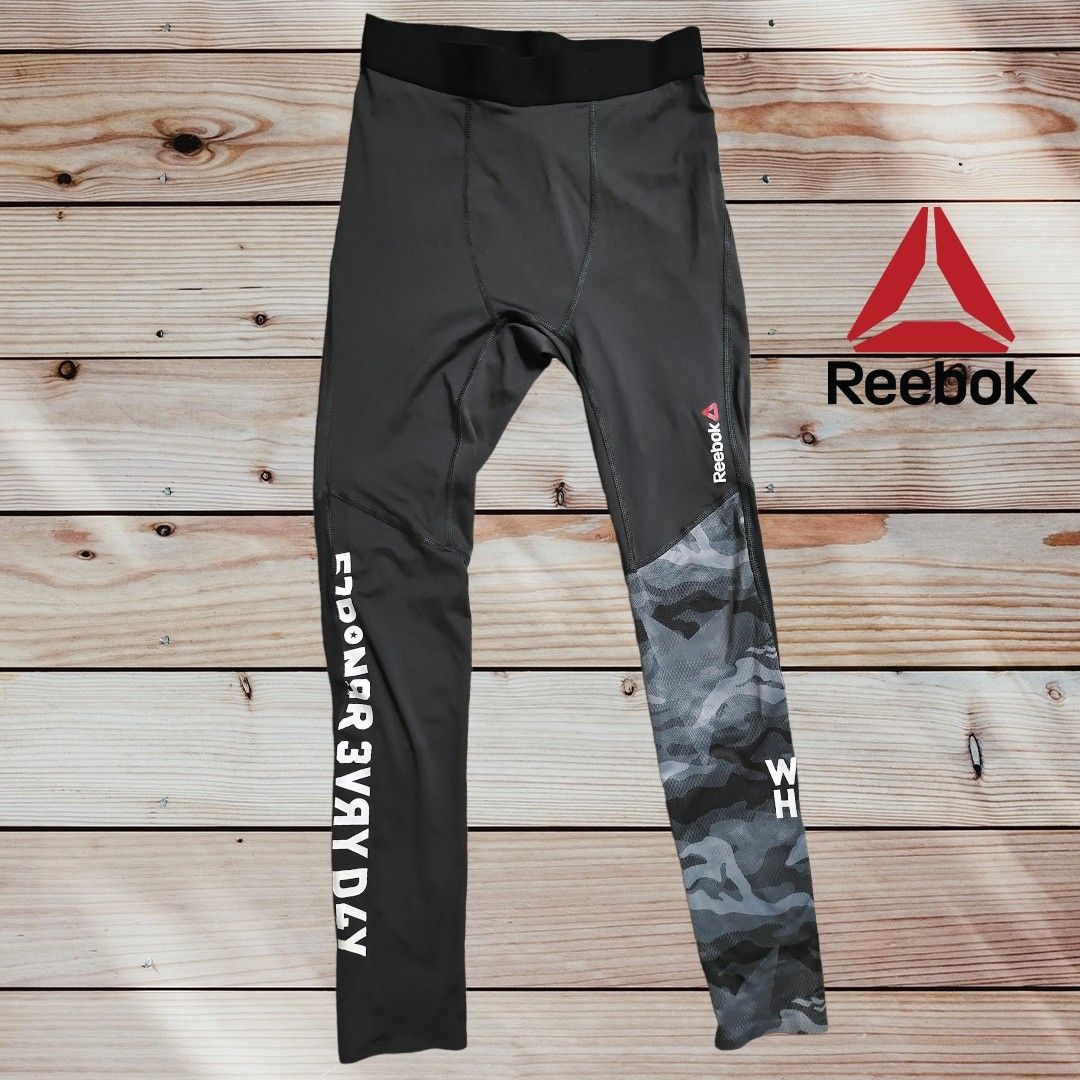 Reebok half pant top