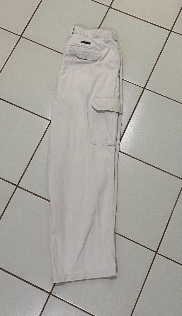 Rl chaps cargo pants (Category: Jeans) located in Palo. Submitted by susthriftshop (Listing ID 1227051264, Image 2). Description: Rl chaps Cargo pants 34x38 Excellent condition Good as new color rate 10/10 500 plus sf.