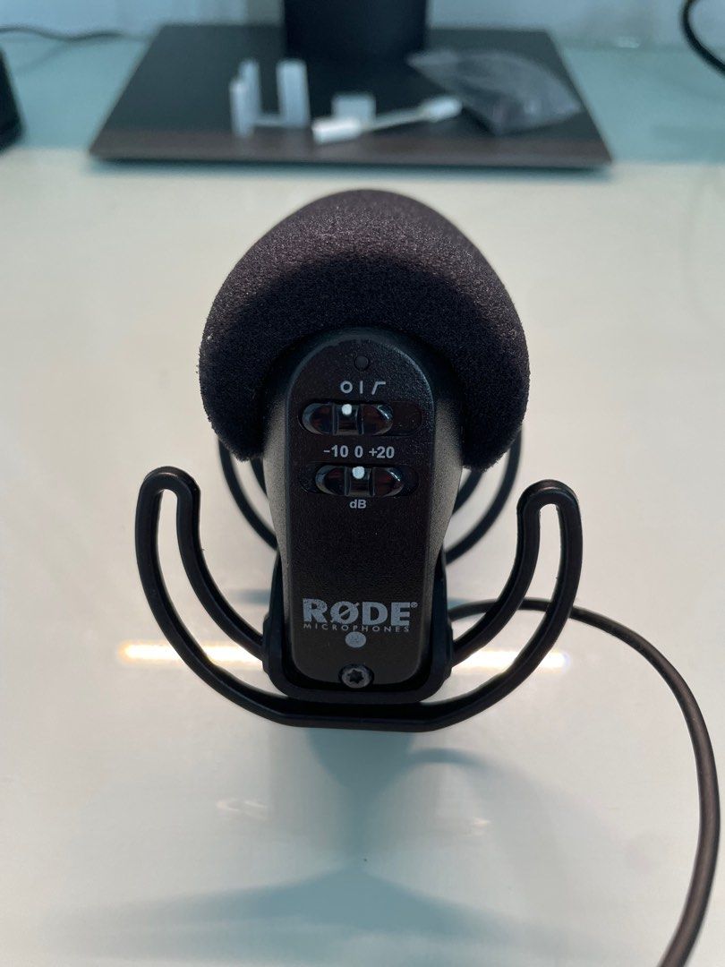 Rode VideoMic Pro R with Rycote Lyre shockmount, Audio, Microphones on