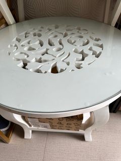 Round Center table for Sale