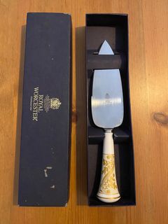 (Category: ) located in . Submitted by declutteriam (Listing ID 1226887721, Image 1). Description: .