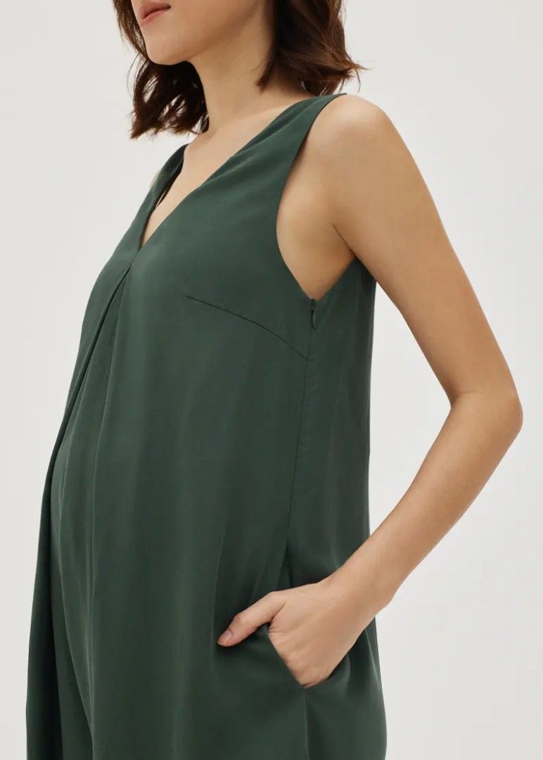 RTP$65 LB Meara maternity relaxed jumpsuit in forest green love