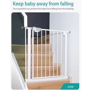 SAFETY GATE FOR BABY AND TODDLERS