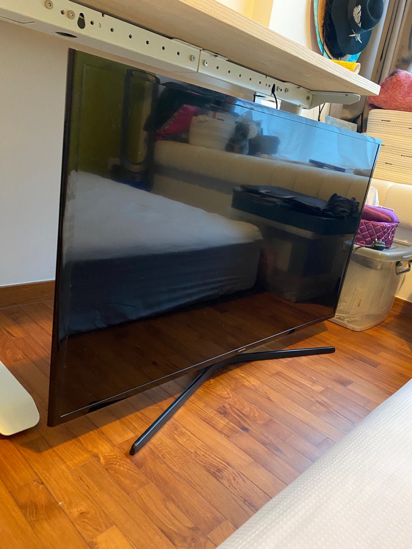 Samsung 48 inch smart TV television, TV & Home Appliances, TV