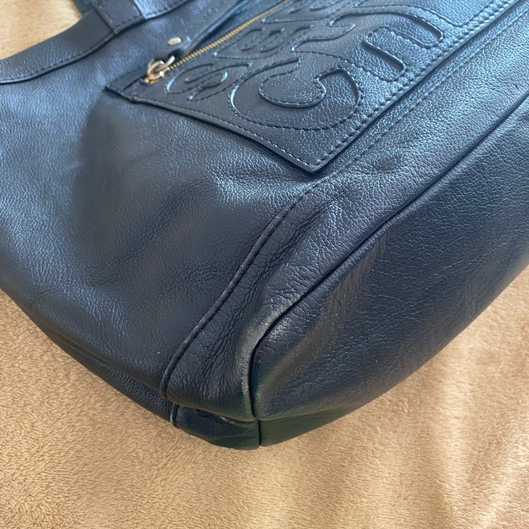 SEE BY CHLOE tote bag (Category: Luxury Bags & Wallets) located in Dasmarinas. Submitted by shop.ysaa (Listing ID 1226933106, Image 3). Description: .
