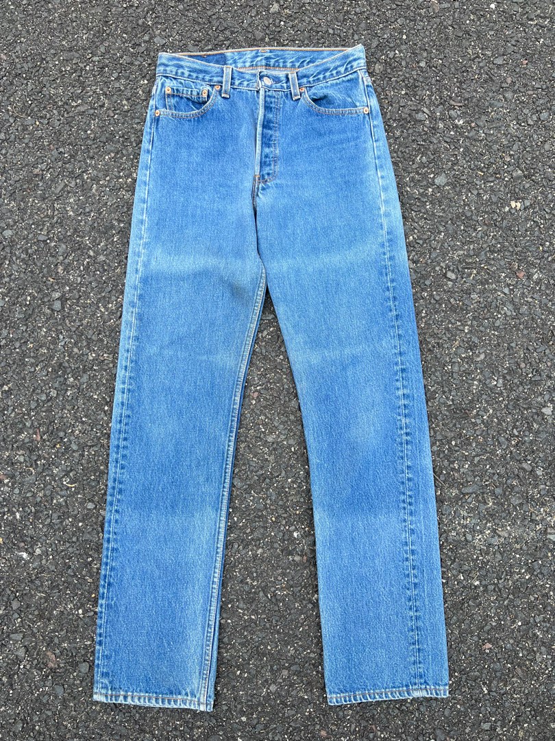Seluar jeans Levis 501 90's vintage, Men's Fashion, Bottoms, Jeans on ...