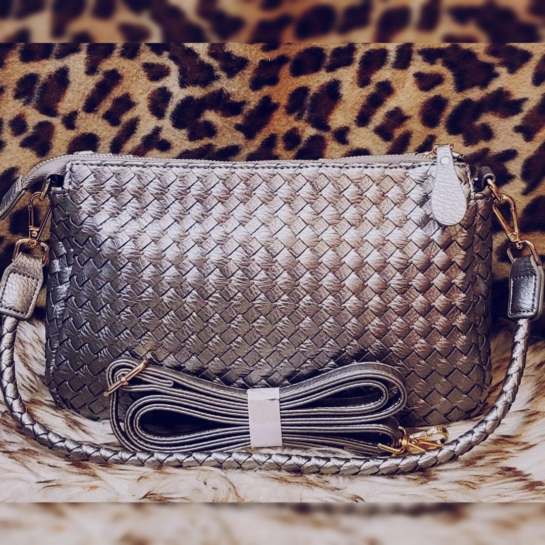 Sling Bag, Women's Fashion, Bags & Wallets, Cross-body Bags on Carousell