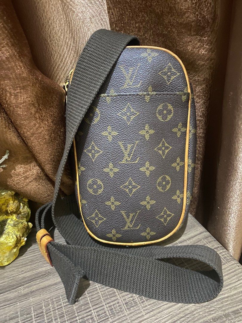 Sling bag LV Monogram Pochette Crossbody Gagne