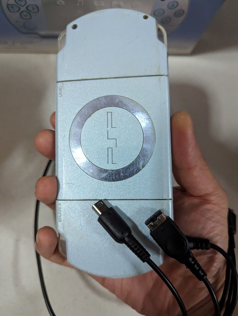 Sony PSP 2000 series felicia blue boxed playstation portable boxed new battery, Video Gaming