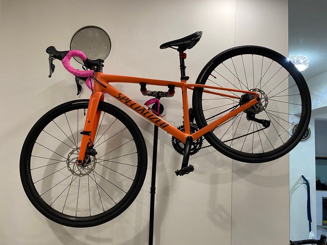 CLEARING Specialized Diverge E5 44 Sports Equipment Bicycles