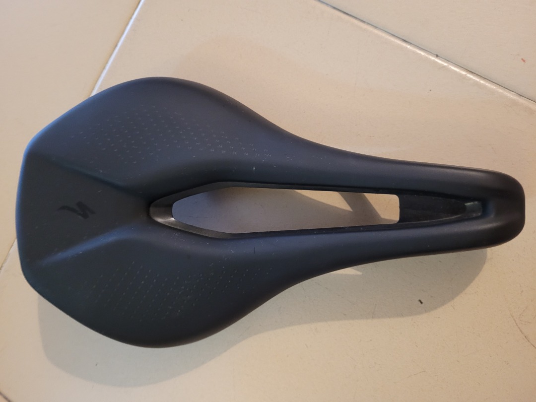 Specialized Power Comp Saddle (143), Sports Equipment, Bicycles & Parts