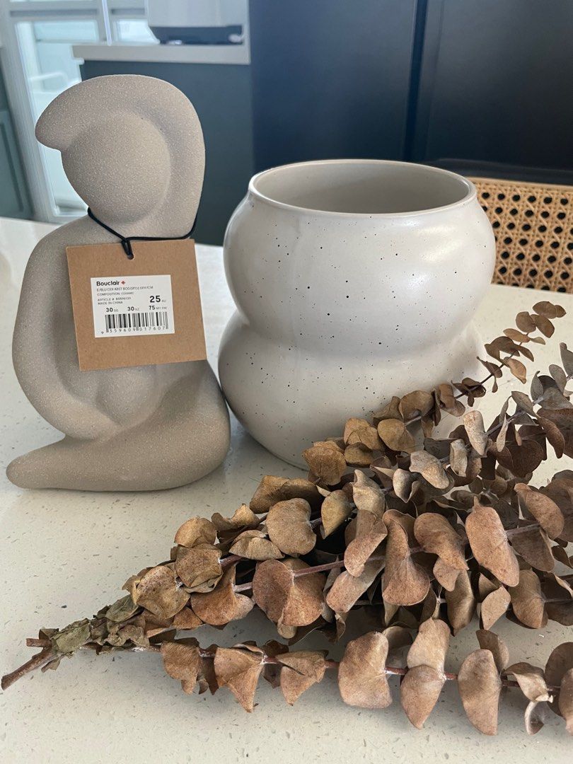 Spotlight vase dried leaves, Furniture & Home Living, Home Decor, Vases