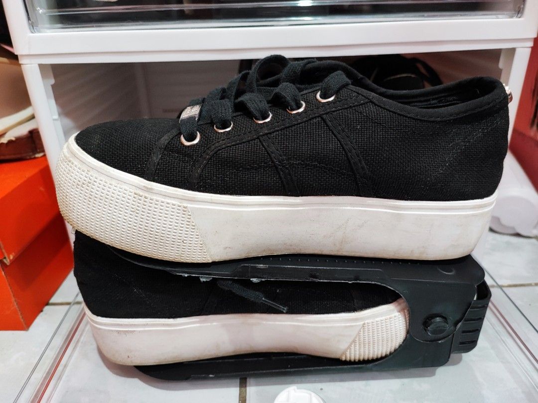 Steve Madden Shoes (Category: Sneakers) located in Rizal. Submitted by maxxthecat (Listing ID 1226938877, Image 1). Description: Rarely use This is a platform shoes Size is US 6.5 RFS: Have a similar one and too many shoes.