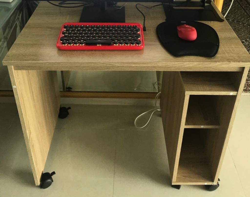 Study table (Category: Tables & Sets) located in Singapore. Submitted by Escrimador (Listing ID 1226904712, Image 1). Description: study table like new for quick sale dimensions: 80*50*75 cm.