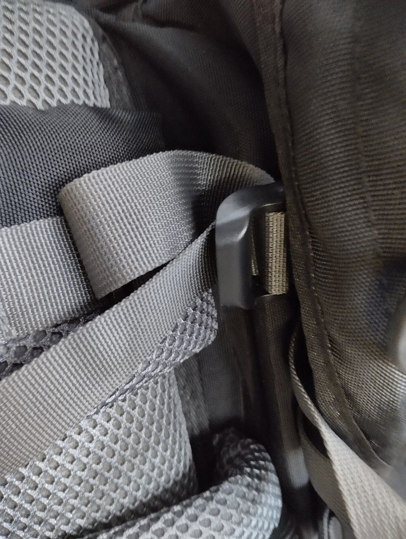 The North Face Electron 60, Men's Fashion, Bags, Backpacks on Carousell