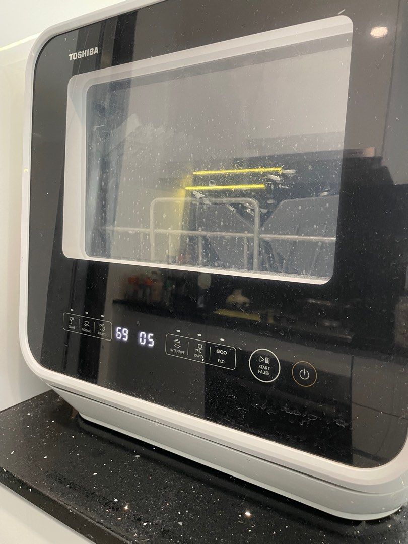 Toshiba table top dishwasher, TV & Home Appliances, Kitchen Appliances