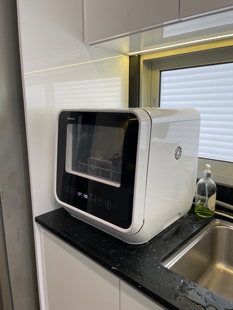 Toshiba table top dishwasher, TV & Home Appliances, Kitchen Appliances