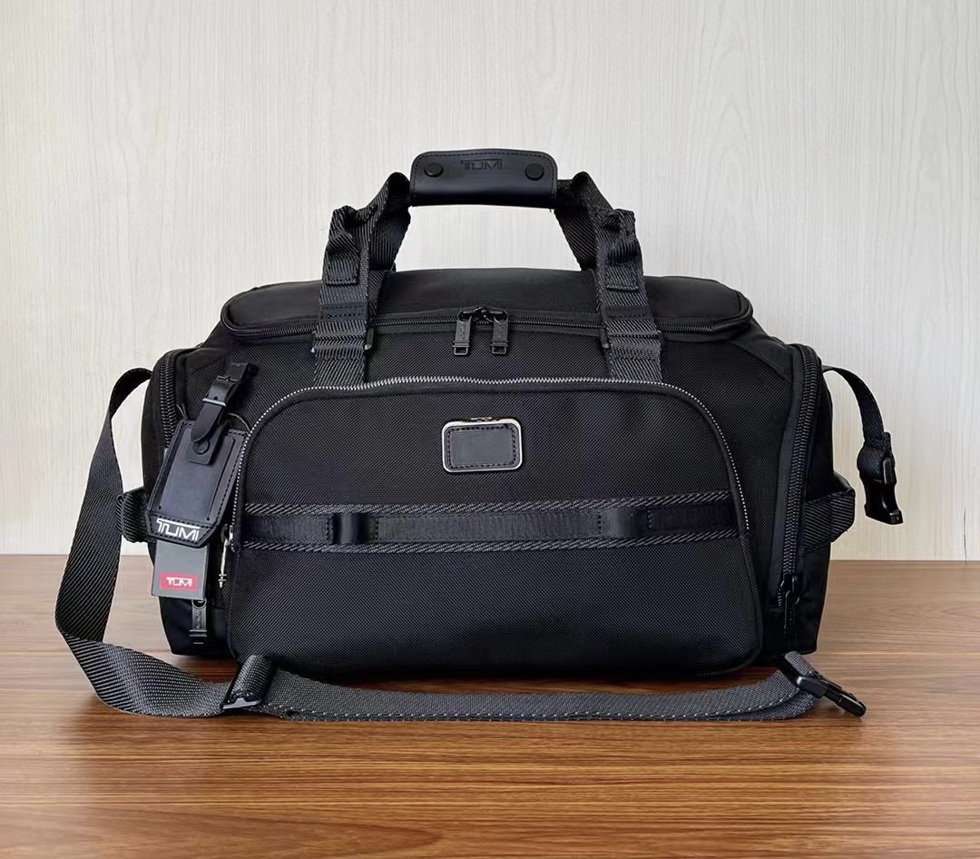 Tumi 22150 cheap