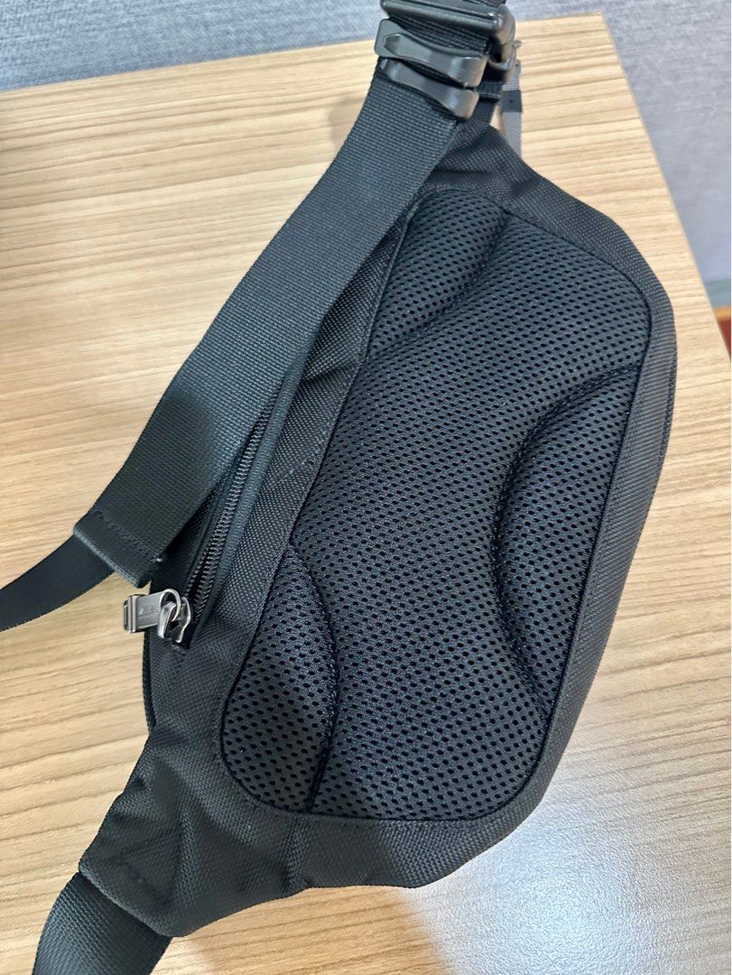 Tumi Waist Pack, Men's Fashion, Bags, Belt bags, Clutches and Pouches