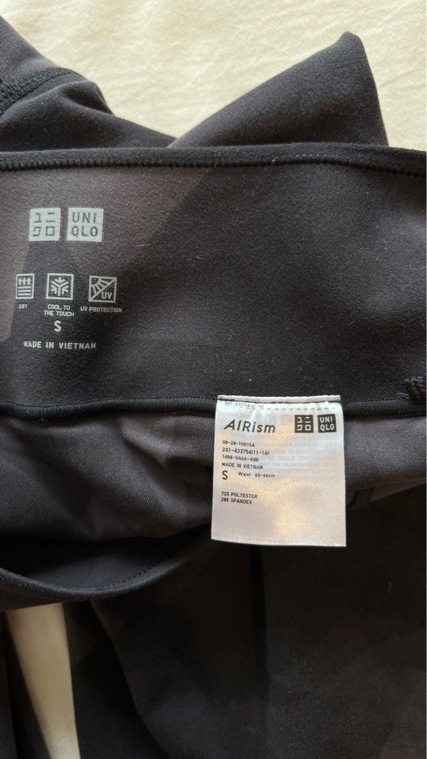 Uniqlo tights, Women's Fashion, Bottoms, Other Bottoms on Carousell
