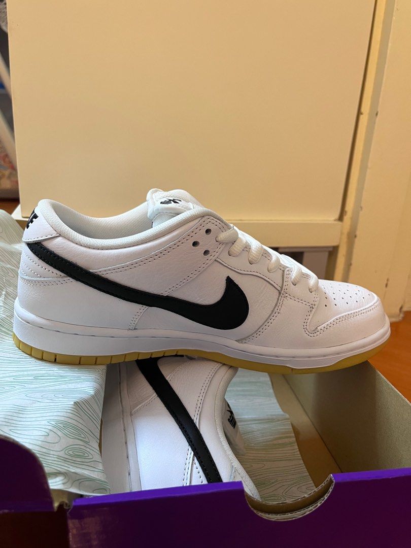 Us 8 Nike SB Dunk Low Pro white, 男裝, 鞋, 波鞋- Carousell