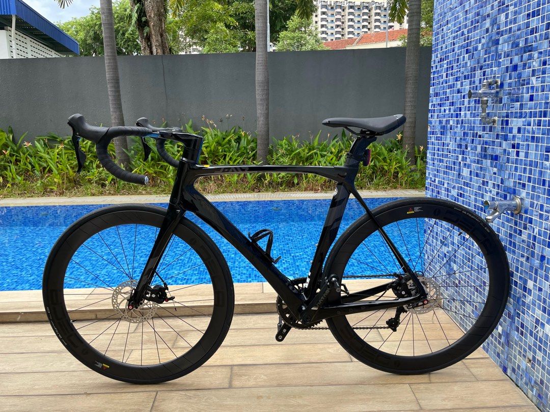 XL size Full carbon fiber road bike excellent condition, Sports