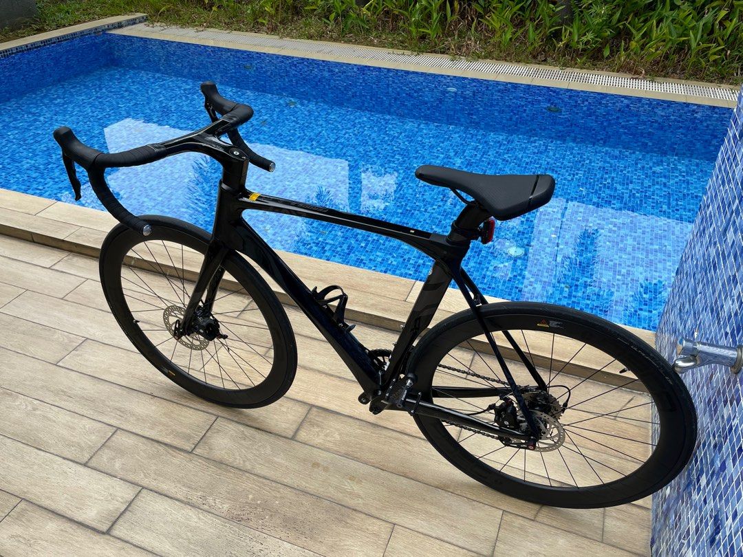 XL size Full carbon fiber road bike excellent condition, Sports