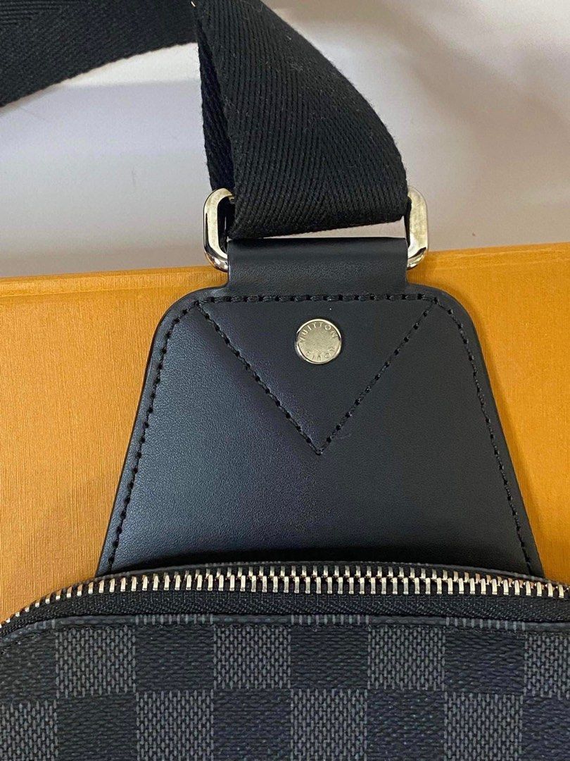 Shop Louis Vuitton 2023-24FW Messenger & Shoulder Bags (M82571) by