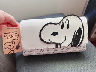 全新 🇯🇵日本環球影城帶回  snoopy 史努比手機皮夾包包  二合一