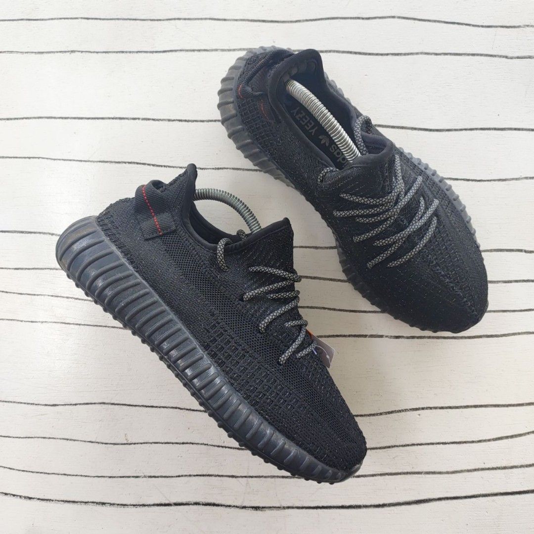 Adidas yeezy on sale harga las